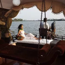 Kollam houseboat packages